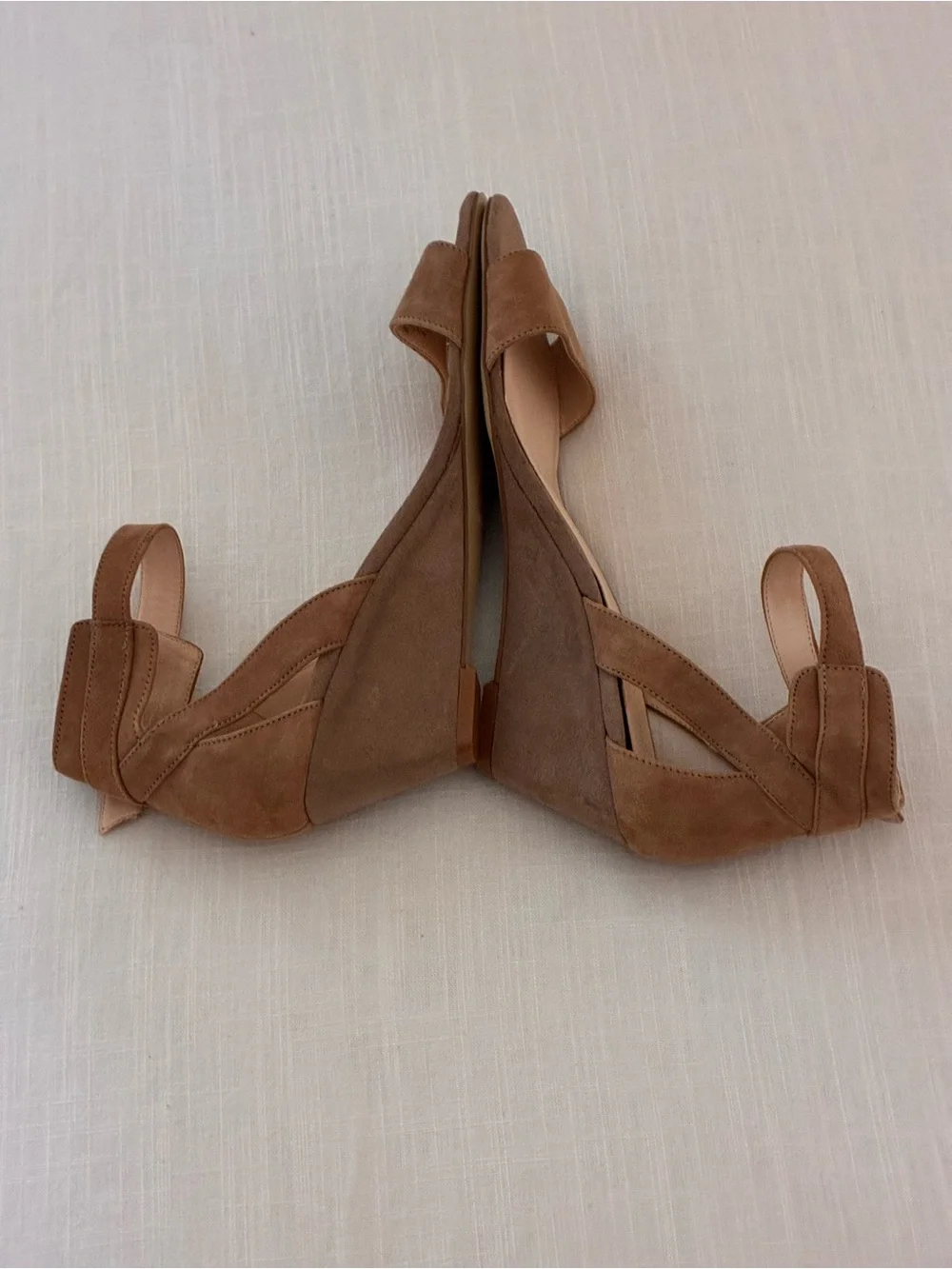 Nine West | Tan open toe buckle wedge sandals size 8